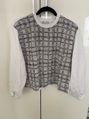 Zara Black & White Textured Check Pullover